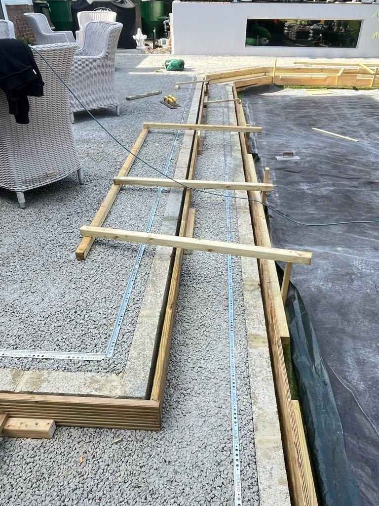 Laying the resin bound surface