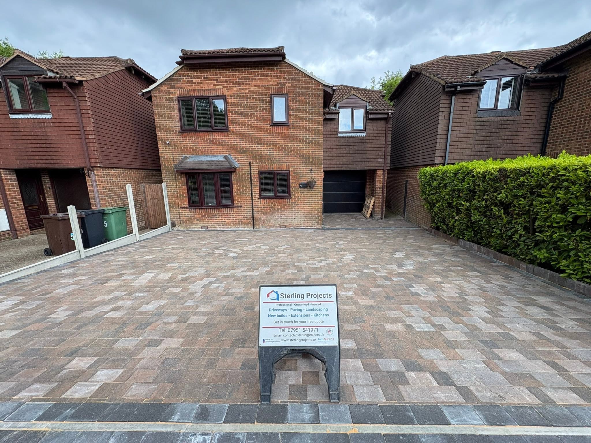 Brett Trio Burnt Oak Block Paving Driveway Sevenoaks - 100m² with Charcoal Border, ACO Drainage & New Perimeter Fence